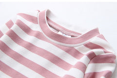 Bluza eleganta Geraldine, volane, alb cu roz pudra